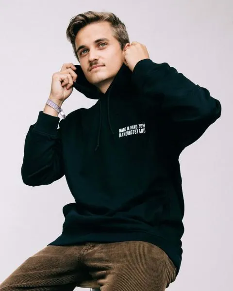 handbrotzeit das original handbrot hoodie hand in hand zum handbrotstand